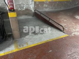 Lloguer plaça d'aparcament, 10 m², Violant d'Hongria, 64-66