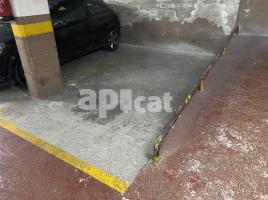 Lloguer plaça d'aparcament, 10 m², Violant d'Hongria, 64-66