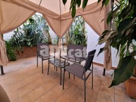 Pis, 220.00 m², حافلة قرب والقطار