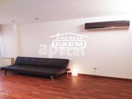 Apartamento, 56.00 m², cerca de bus y tren, seminuevo