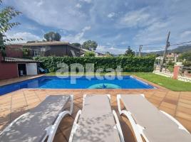 дома (Вилла / башня), 137.00 m², Calle d'Arenys de Mar