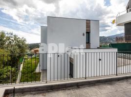  (xalet / torre), 140.00 m², fast neu
