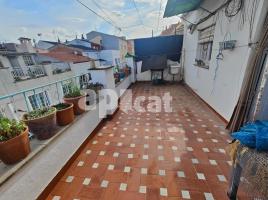  (unifamiliar aïllada), 218.00 m², حافلة قرب والقطار