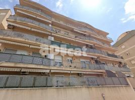 Piso, 94.00 m², cerca de bus y tren