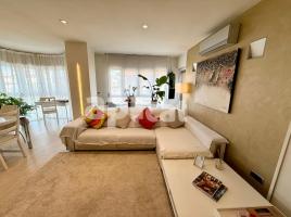 Dúplex, 119.00 m², prop de bus i tren, Calle del Baró de Savassona, 5