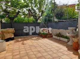 Pis, 55.00 m², حافلة قرب والقطار