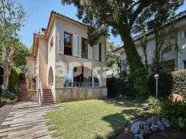 Casa (unifamiliar aislada), 337.00 m², cerca de bus y tren