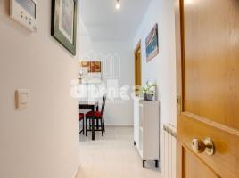 Pis, 79 m², جديد تقريبا, Zona