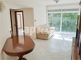 Pis, 92.00 m², 靠近巴士和地铁