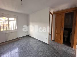 Pis, 70.00 m², prop de bus i tren