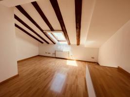 Alquiler dúplex, 120.00 m², seminuevo