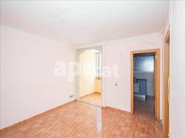 Pis, 61.00 m², in der Nähe von Bus und Bahn