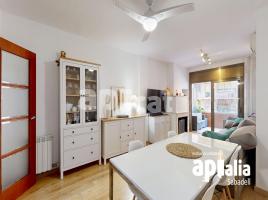 Pis, 117.00 m², prop de bus i tren