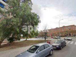Flat, 99.00 m², near bus and train