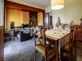  (unifamiliar aïllada), 560.00 m², près de bus et de train