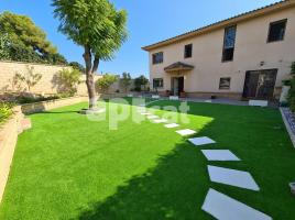 Casa (xalet / torre), 340.00 m², seminou
