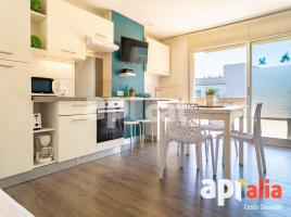 Attic, 58.00 m², near bus and train