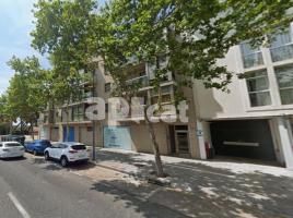 Flat, 50.00 m², near bus and train, almost new