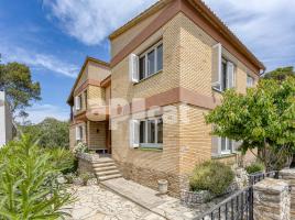 Houses (detached house), 290.00 m², near bus and train
