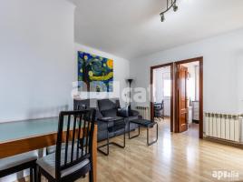 Pis, 56.00 m², حافلة قرب والقطار, Les termes