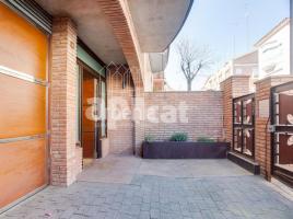 Casa (unifamiliar adosada), 415 m², seminuevo, Zona