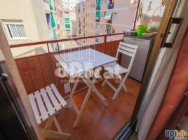 Piso, 60 m², Zona