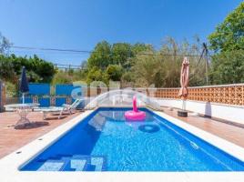 Casa (chalet / torre), 150.00 m², Calle Montseny, 118