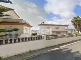Pis, 148.00 m², près de bus et de train, presque neuf