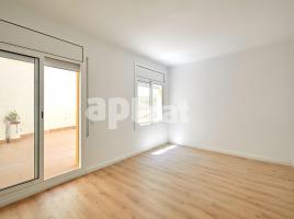 Flat, 75.00 m², close to bus and metro