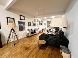 Pis, 222 m², Zona