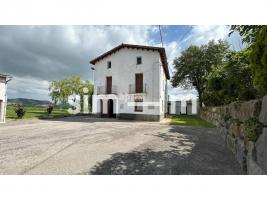 Unifamiliar aïllada, 303.00 m²