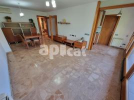 Pis, 95.00 m², حافلة قرب والقطار, جديد تقريبا