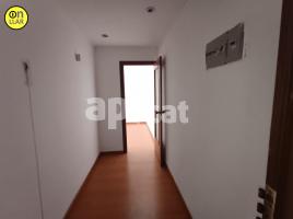 Pis, 72.00 m², حافلة قرب والقطار