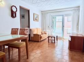 Pis, 75.00 m², 附近的公共汽車和火車, Calle de Santa Creu