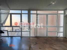 Loft, 54.00 m², 附近的公共汽車和火車