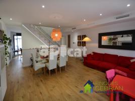 Houses (terraced house), 280.00 m², near bus and train, almost new