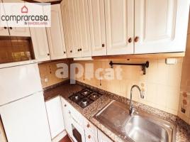 Pis, 73.00 m², prop de bus i tren