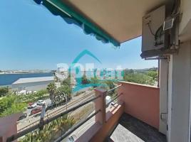 Piso, 93.00 m², cerca de bus y tren