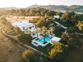  (xalet / torre), 450.00 m², presque neuf