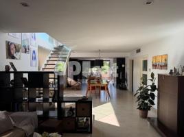 Casa (xalet / torre), 250.00 m², seminou