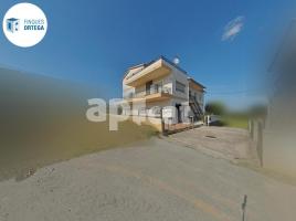  (unifamiliar aïllada), 300.00 m²