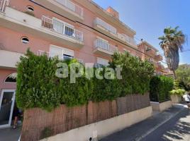 Piso, 120.00 m², cerca de bus y tren
