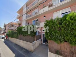 Piso, 120.00 m², cerca de bus y tren