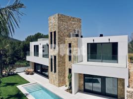 Casa (xalet / torre), 378.00 m², nou
