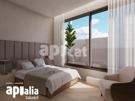 Квартиры, 132.00 m², pядом автобусный и железнодорожный, почти новый