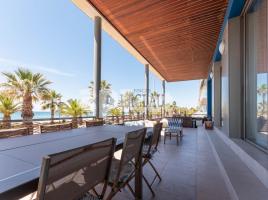 Flat, 138.00 m², near bus and train, almost new