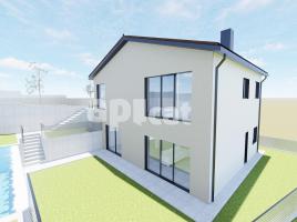  (unifamiliar aïllada), 215.00 m², 九成新