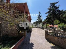 Casa (unifamiliar aislada), 304 m², seminuevo, Zona