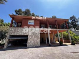 Casa (unifamiliar aislada), 304 m², seminuevo, Zona