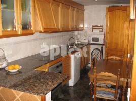 Flat, 85.00 m², 2 bedrooms, near bus and train